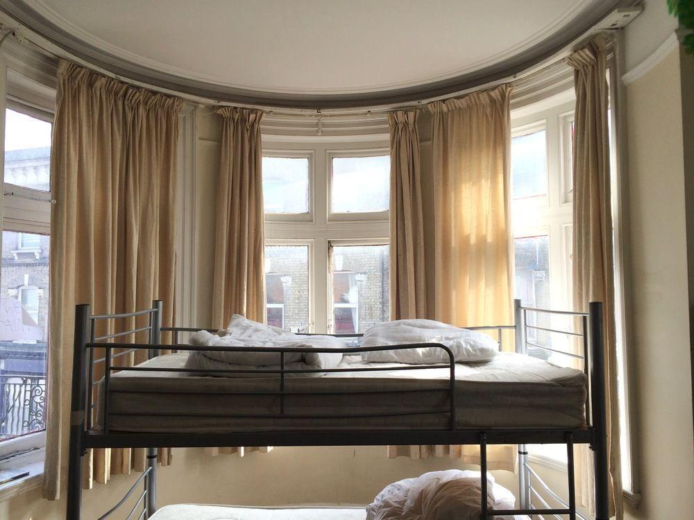 Hostal Hootananny
