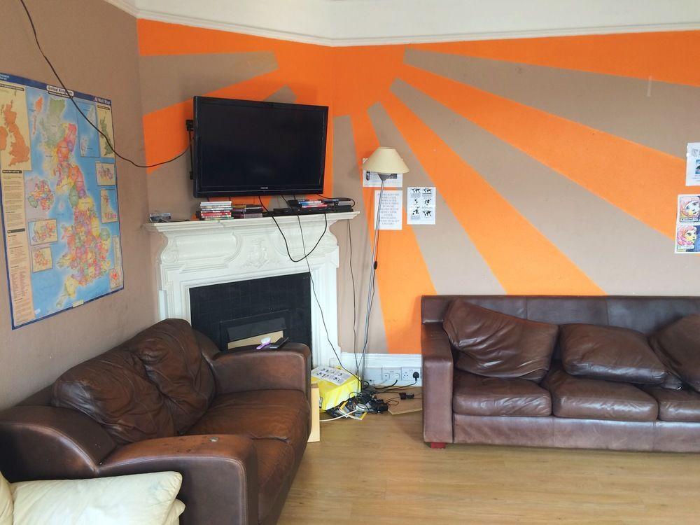 Hostal Hootananny