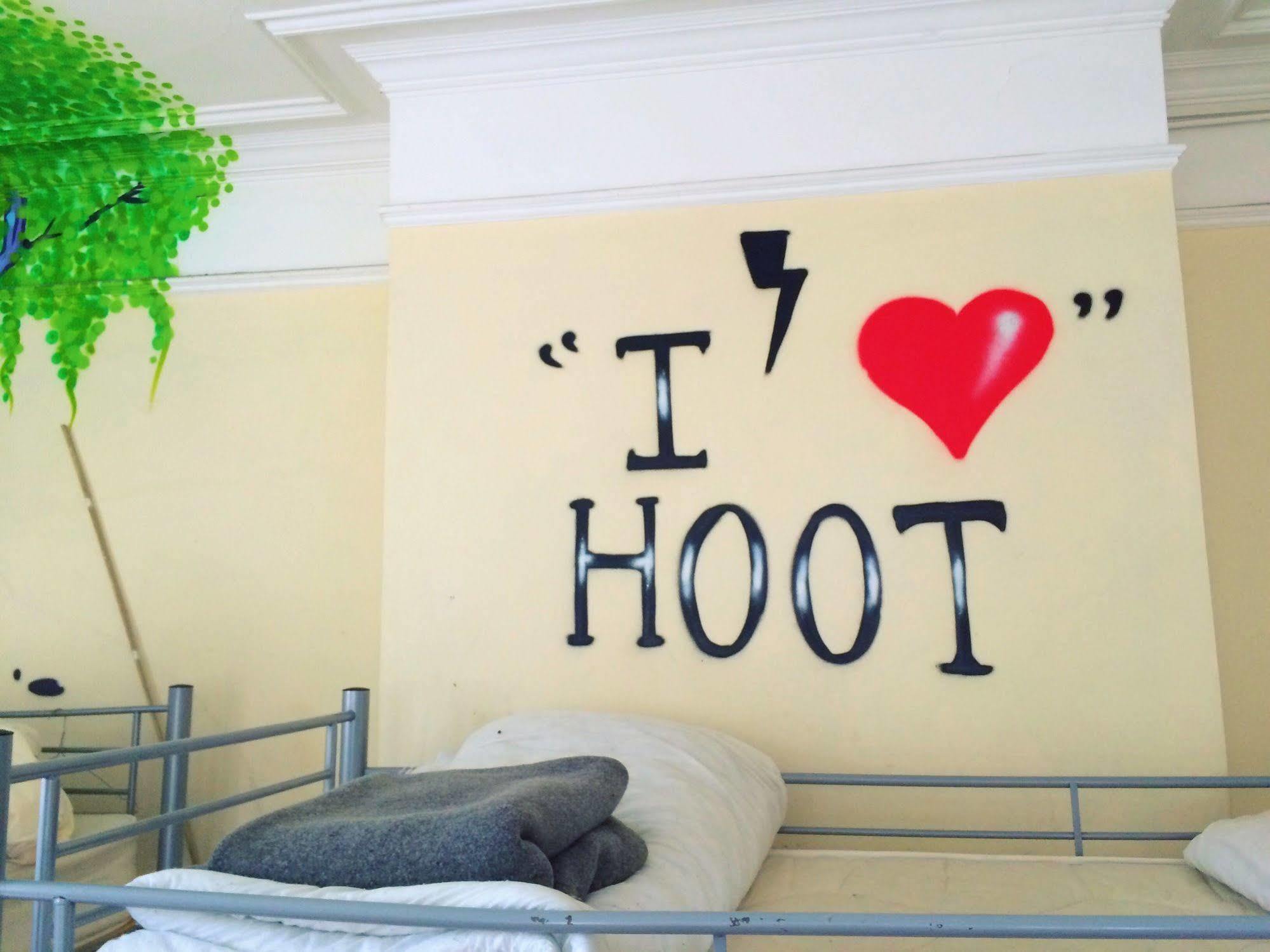 Hostal Hootananny *