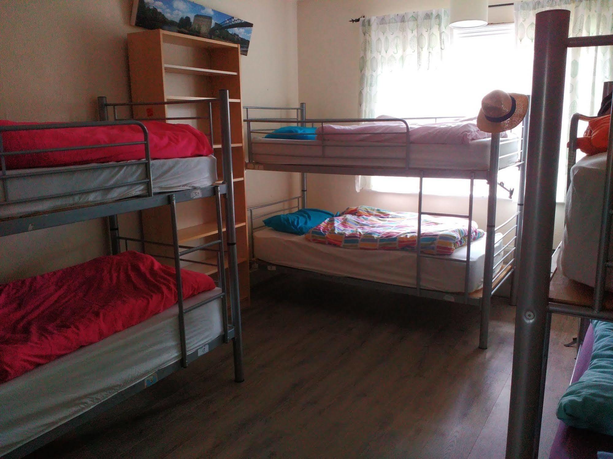 Hootananny Hostal *