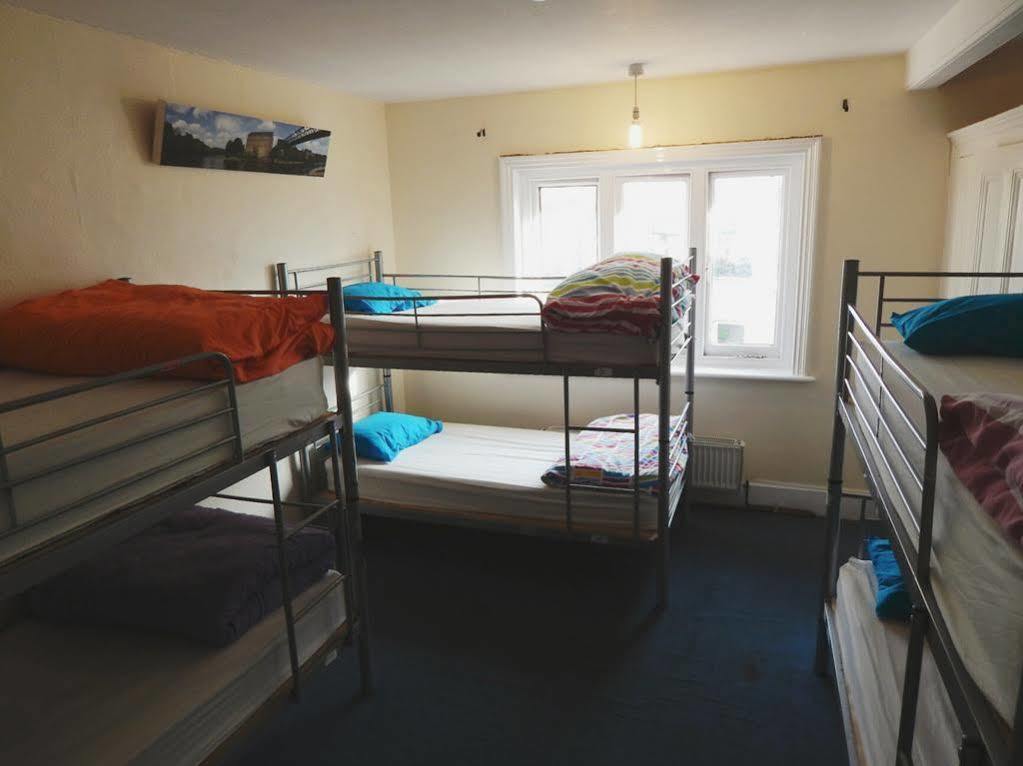Hootananny Hostal *